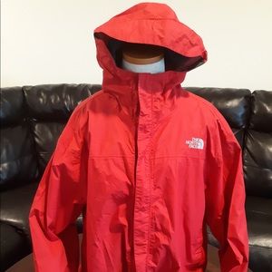 Men’s red Northface size XL